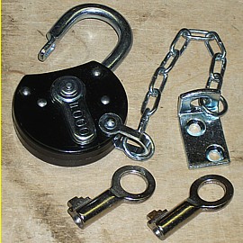 FOCO Vorh�ngeschloss a la antik 50 mm schwarz - mit 12 cm Kette + 2 Schl�ssel + Schl�ssellochklappe